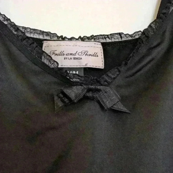 La senza frills and thrills black  camisole size medium - Picture 4 of 6